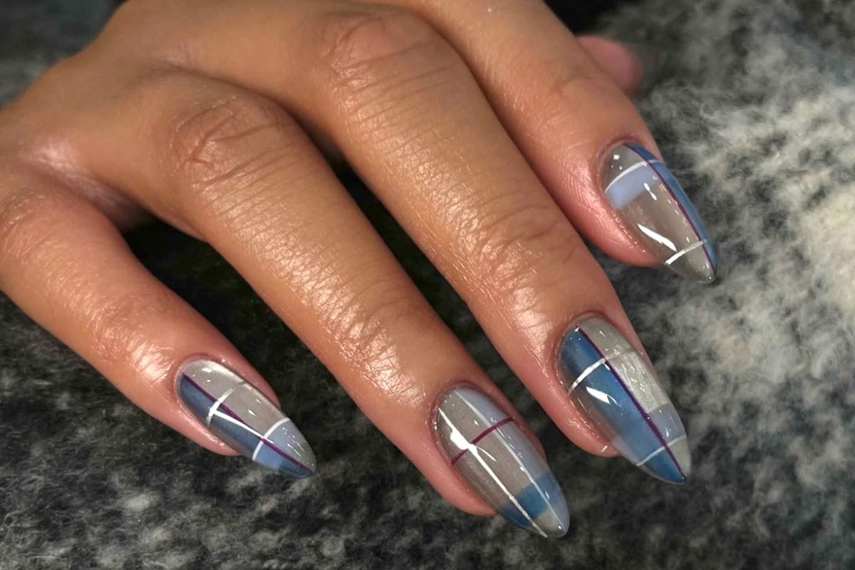 Plaid nail art